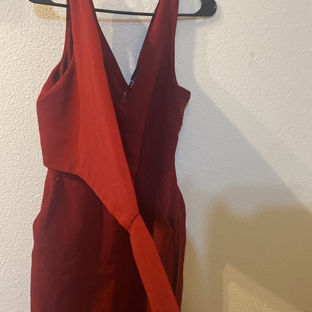Lulus vneck tie side jumpsuit with pockets size small - Picture 5 of 7